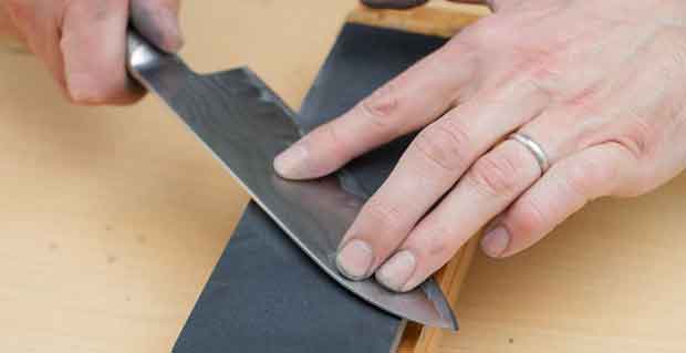 How do I Sharpen my Kitchen Knives with Coarse Sandpaper