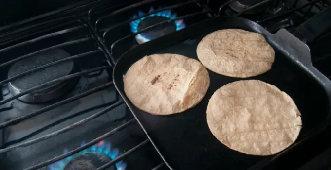 Best Comal for Tortillas in 2022 | Top 8 Picks by an Expert